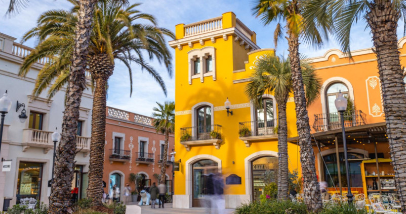 VIP Shopping getaway La Roca Village Hotel Camiral