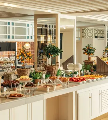 Hotel Camiral Breakfast (9)