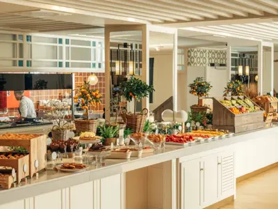 Hotel Camiral Breakfast (9)